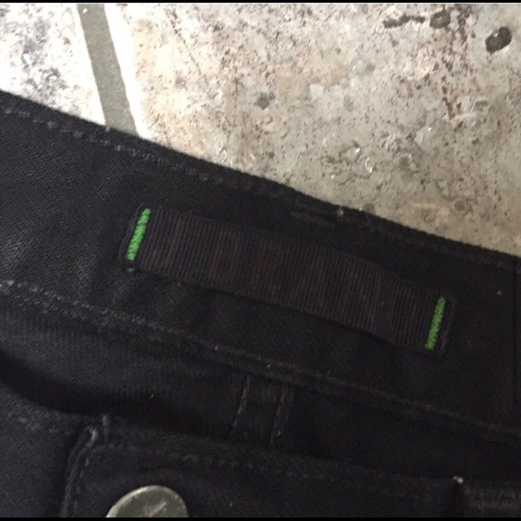 J Brand Cosmos Cuffed Black Jean Shorts Sz 26 - Picture 4 of 8